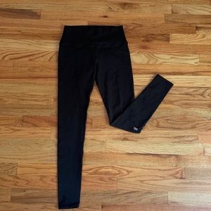 Alo high waisted legging in black size M